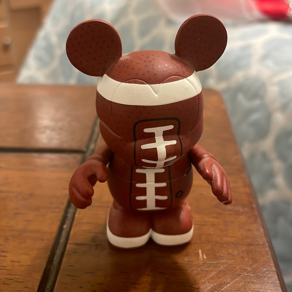 Football Mickey - Picture 1 of 4
